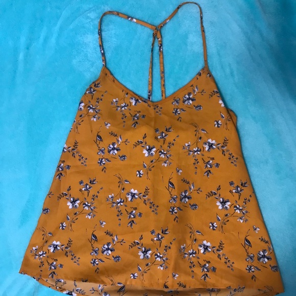 Yellow Hollister tank top - Picture 1 of 3